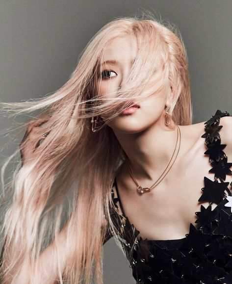 #rosé #blackpink Rosé Dazed, Dazed Korea, Bp Rosé, Rose Park, Rose Icon, Rose Photos, Jairzinho, Park Chaeyoung, Rosé Blackpink