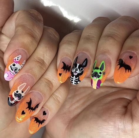 Bulldog Nails, Wallpapers Halloween, Fun Halloween Nails, Nail Halloween, Skull Nail Art, Halloween Aesthetics, Decorating Halloween, Holloween Nails, Skull Nails