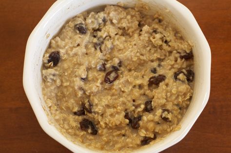 Raisin and Spice Oatmeal copycat recipe, delicious and oh so frugal :) Alton Brown Recipes, Instant Oatmeal Recipes, Homemade Instant Oatmeal, Yummy Healthy Breakfast, French Toast Breakfast, Overnight Oatmeal, Instant Oatmeal, Alton Brown, Crockpot Cooking