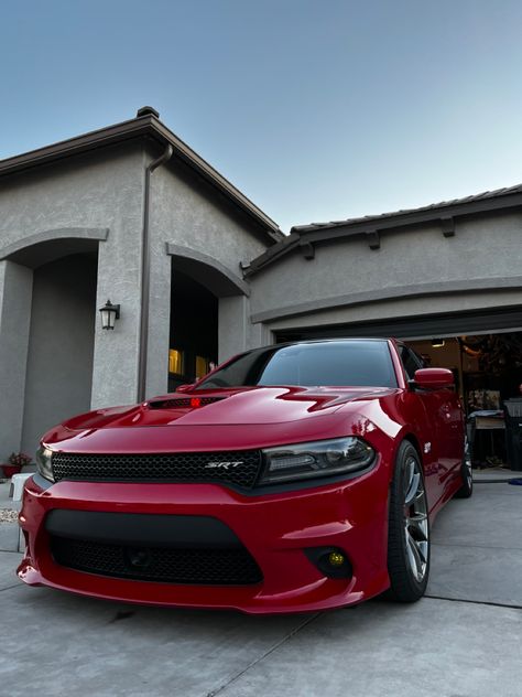 Red Dodge Charger Aesthetic, Red Dodge Charger, Hellcat Red Eye Charger, Red Dodge Challenger, Hellcats Srt, Dodge Charger Srt Hellcat Black And Red, Red Cars, Charger Hellcat, Red Sports Car