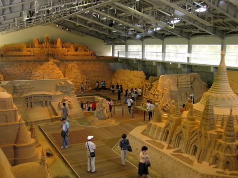 Sand museum at Tottori Sand dunes, Tottori, Japan Tottori Japan, Tottori, Sand Dunes, Geology, Favorite Places, Japan, Architecture, Travel