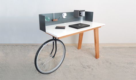 wouldn't this be neat for a bar or potting table outside? Nomadic Furniture, Rolling Desk, Mobile Office, Oak Desk, Desk Design, A Desk, Modern Office, 인테리어 디자인, Cool Furniture