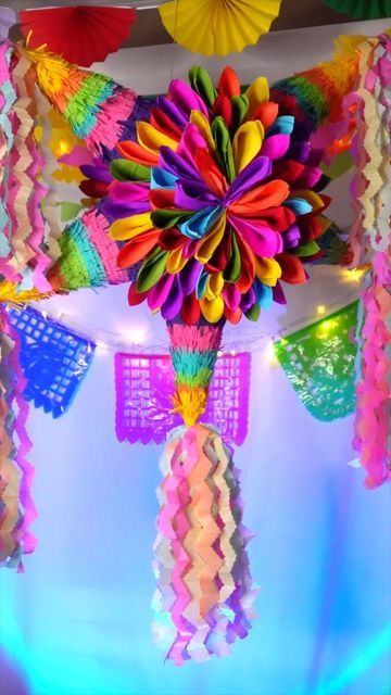 How To Make A Pinata Diy, Mexican Pinatas, Pinata Mexicana, Hispanic Heritage Month Decorations, Traditional Pinata, Fiesta Mexicana Ideas, Pinata Birthday Party, Mexican Piñatas, Pinatas Ideas