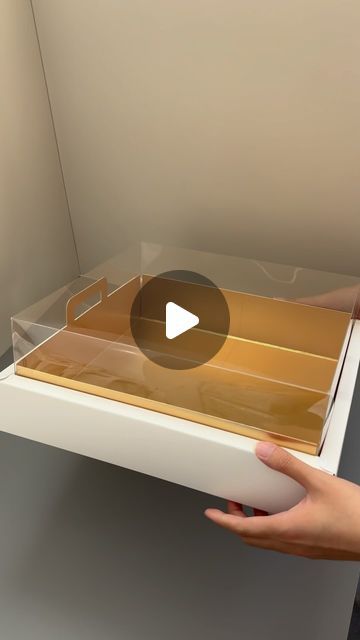 Beheart packaging box on Instagram: "How to assemble dessert gift box  #box #boxforpresent #giftbox #dessertbox #charcuteriebox #boxpackin #boxpackagingmurah #beheartpackaging" Pastry Box Ideas, Dessert Boxes Packaging, Dessert Gifts, Boxes Packaging, Dessert Boxes, Box Ideas, Packaging Box, Box Packaging, Fondant