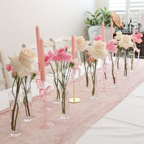 Bow Theme Baby Shower 🎀🌸 #bow #bowtheme #bowthemebabyshower #bowthemedparty #bowbackdrop #pinkbow #pinkbows🎀 #pinkbowtheme #pinkbowtheme🎀 #babyshower #babyshowerideas #babyshowerbackdrop #babyshowerflowers #fauxflowers Floral Centerpieces Baby Shower Girl, Baby Shower Girl Bow Theme, Bow Theme Centerpieces, Bow Baby Shower Centerpieces, Coquette Baby Shower Centerpiece, Pink Bow Decorations Party Ideas, Valentines Baby Shower Ideas Girl, Baby Shower Girl Flower Theme, Valentines Baby Shower Centerpieces