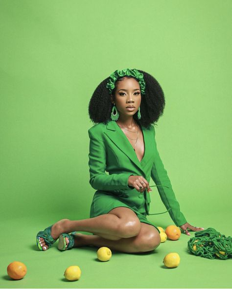 Dark Green Backdrop Photoshoot, Green Studio Photoshoot, Green Photoshoot Black Women, St Patricks Photoshoot, Monochromatic Photoshoot, Green Photoshoot, Princess Tiana Birthday Party, Green Monochromatic, Tiana Birthday Party