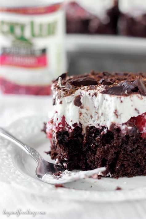 Black Forest Poke Cake Black Forest Poke Cake, Cake With Cherry, Gooey Chocolate Cake, Black Forrest, Chocolate Poke Cake, Dump Cakes, Leches Cake, Poke Cake Recipes, Poke Cakes