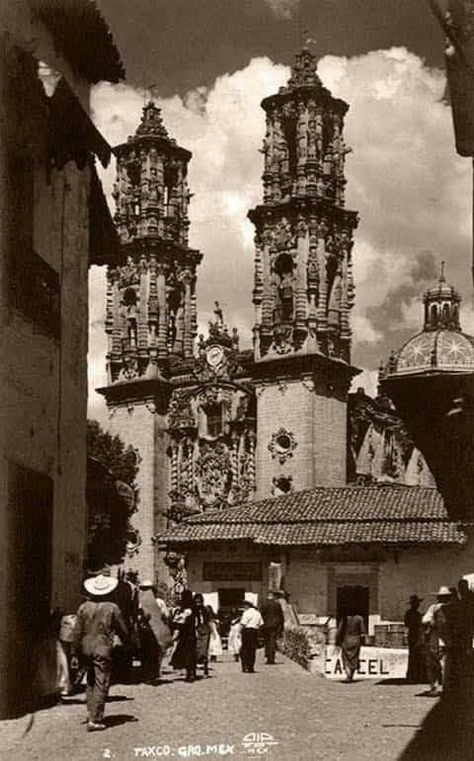 1800s Mexico, Mexican Dark Academia, Mexican Cathedral, Mexican Catholic Aesthetic, Mexico Aesthetic Vintage, Old Mexico Aesthetic, Mexican Surrealism, Mexican Gothic Aesthetic, 1950s Mexico