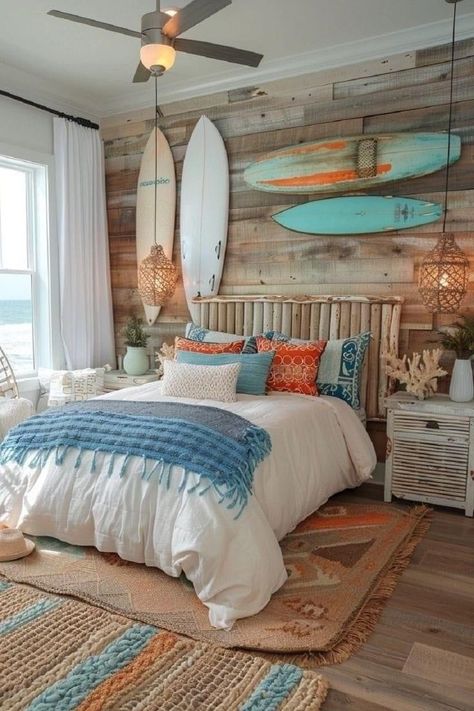 Surfer Beach Bedroom, Boho Costal Bedroom, Summer Room Decor Ideas, Beach Room Decor Bedroom, Boho Surf Bedroom, Beach Vibes Room, Teen Beach Bedroom, Vintage Surf Decor, Beach Decor Bedroom