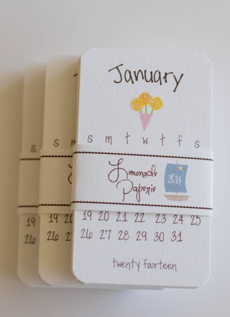 My fave!   Sweet Mini Calendar 2014 by lemonadepaperie on Etsy, $8.00 Mini Calendar Ideas, Paper Calendar, Small Calendar, Make Your Own Calendar, Creative Calendar, 달력 디자인, Desk Organization Diy, Diy Calendar, Mini Calendars