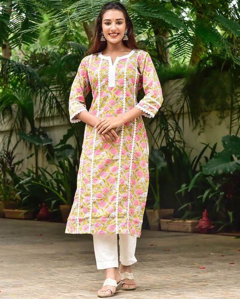 Cotton Kurti Designs With Lace, Kurti With Lace Design, Lace Pattern Kurti, Cotton Lace Design On Suits, Lace Design On Printed Suits, Lace Suit Design, Summer Kurti Designs, Lace Kurti, Jump Suits