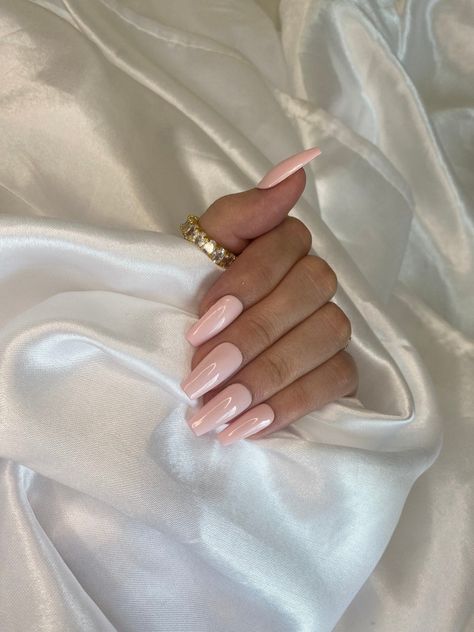 Ongles Rose Pastel, Baby Pink Acrylics, Coffin Tips, Pastel Pink Nails, Cute Pink Nails, Nail Beds, Medium Coffin, Light Nails, Ballerina Nails