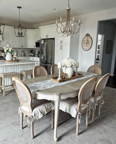 How to Create a Warm and Inviting French Country Dining Room - French Country Kitchen Table Decor, Dinning Room Table Center Piece Ideas French Country, French Chic Dining Room, French Country Dining Table Decor, French Dining Room Ideas, French Country Table Settings, French Dining Room Decor, Spring Dining Room Table Decor, French Country Dining Room Ideas