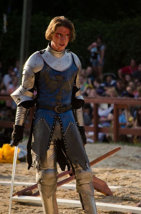 Explore Pahz's photos on Flickr. Pahz has uploaded 29675 photos to Flickr. Explorer Pose Reference, Paladin Pose Reference, Rapier Poses, Medieval Poses, King Pose Reference, Photo Pose Reference, Swordfighting Reference, Knight Poses, Knight Photo