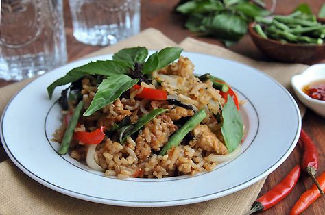 Recently, I've gotten a few requests for a Thai basil fried rice recipe… Thai Basil Fried Rice, Khao Pad, Basil Fried Rice, Thai Basil Chicken, Cooking Jasmine Rice, Thai Basil, Thai Dishes, Holy Basil, Fried Rice Recipe