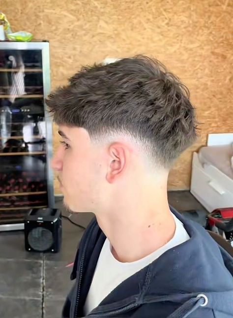 Short Hair Taper, Mens Fade Haircut, Tapper Fade, Short Taper Fade, Mens Haircuts Thick Hair, Memes Funny Hilarious, Taper Fade Short Hair, Cat Memes Funny, Fade Haircut Curly Hair