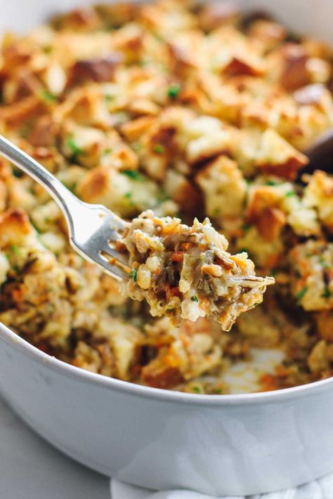 Chicken Wild Rice Casserole - just like the classic soup but in casserole form… Chicken Wild Rice Hotdish, Recipes With Wild Rice, Rice Hot Dish, Hot Dish Recipes, Chicken And Wild Rice Casserole, Chicken Wild Rice Casserole, Chicken Wild Rice, Wild Rice Recipes, Wild Rice Casserole