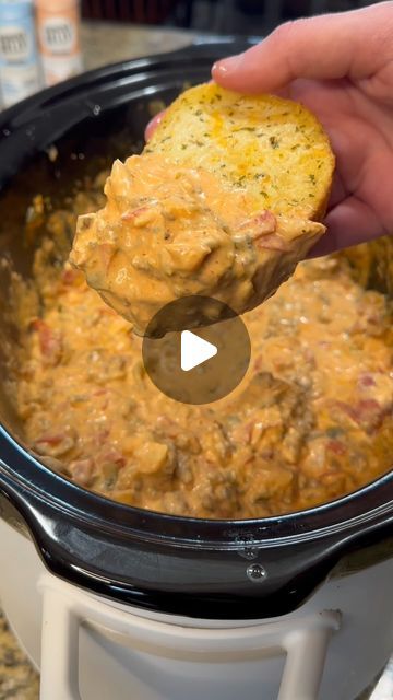 Richard Hagen | Food and Recipes on Instagram: "Spicy Crockpot Pizza Dip #PizzaDip #crockpot #recipe" Dip In Crockpot, Crockpot Pizza Dip, Crockpot Pizza, Hot Dips, Crockpot Cube Steak, Spicy Pizza, Cheese Dips, Office Snacks, Crock Pots