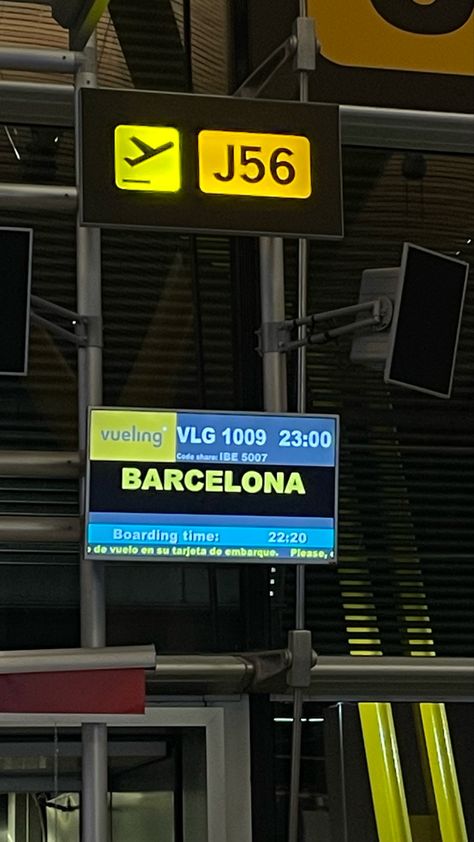 Barcelona Airport Aesthetic, Life In Barcelona, Living In Barcelona Aesthetic, Barcelona Airport, Barcelona Aesthetic, Spain Aesthetic, Airport Aesthetic, Holiday Travel Destinations, Life Vision Board