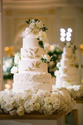 Cake with Gold Leaves  K. Thompson Photography  Read More:  http://www.insideweddings.com/weddings/traditional-ceremony-ballroom-reception-with-blue-gold-decor/1201/ Wedding Cake Table Decorations, Wedding Cake Display, Wedding Cakes Elegant, Wedding Cake Tops, Cake Table Decorations, Wedding Cake Table, Wedding Inside, Wedding Cake Decorations, Elegant Wedding Cakes