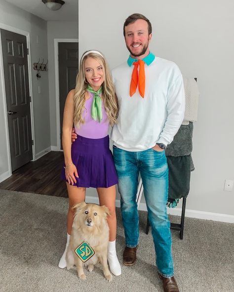 Homemade Scooby Doo Costumes, Dona Florinda Costume, Freddy Scooby Doo Costume, Fred And Daphne Costume Halloween, Couple Costumes Characters, Freddie And Daphne Costume, Blond Couple Halloween Costumes, Smokey And The Bandit Costume Couple, Diy Daphne Costume Scooby Doo