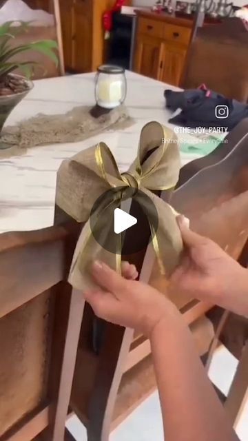 The Joy Party on Instagram: "Bow  #bow #bows #bowtutorial #handmade #homemade #fall #falldecor #burlap #craftingismytherapy #crafting #ribbonsandbows #ribbon #cricut" How To Tie A Bow With Ribbon For A Lantern, How To Make A Bow With Non Wired Ribbon, How To Make A Bow Using A Chair, How To Make A Bow For A Gift Basket, Tie A Bow With Wired Ribbon, Diy Christmas Ribbon Bows, Christmas Bow Making Tutorials, How To Make Simple Bow, How Make A Bow With Ribbon