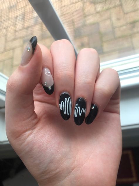 Nail Tattoos, Monkey Nails, Music Nails, Band Nails, Punk Nails, Simple Gel Nails, Grunge Nails, Really Cute Nails, Nail Tattoo