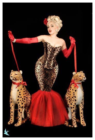 Burlesque Costumes, Up Girl, Fashion Blog, Pin Up, Leopard Print, Animal Print, Vintage Fashion, Lingerie, Models