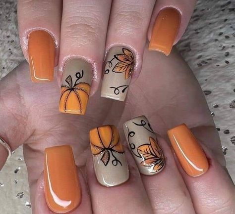 Fall Nails Ideas Autumn Pumpkins, Square Nail Designs Halloween, Fall Nails With Pumpkins And Leaves, Fall Nail Designs With Pumpkins, Pumpkin And Leaves Nails, Autumn Theme Nails, Holoween Nail Design, Pretty Autumn Nails, Elegant Halloween Nails Design