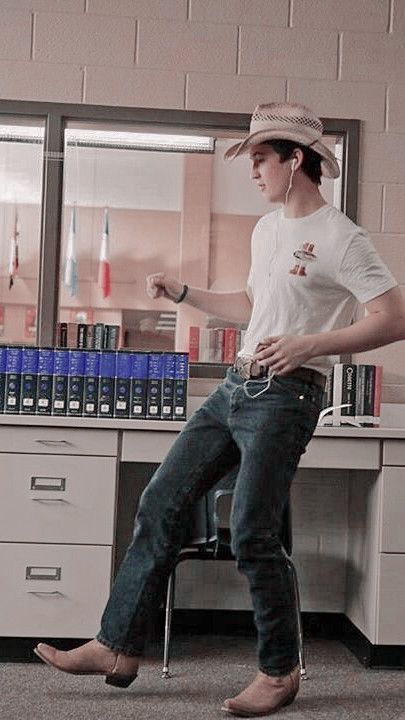 Miles Teller Footloose, Footloose 2011, Miles Teller, Celebrity Crush, Actors & Actresses, Beautiful People, Actresses, Actors