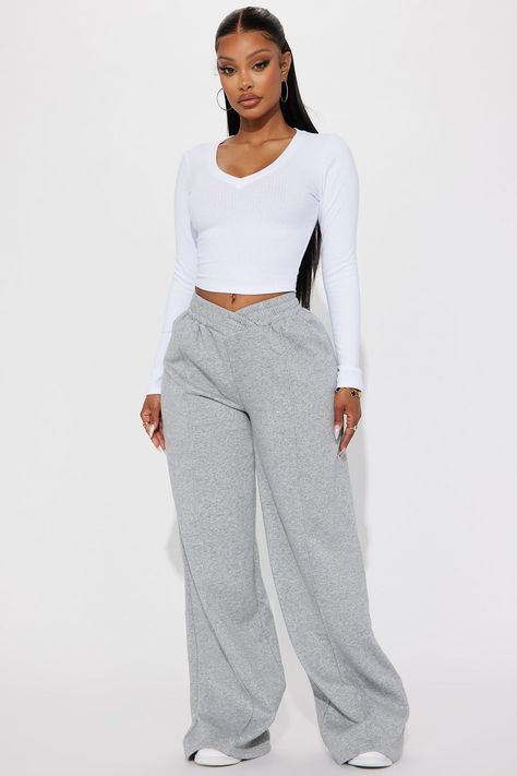 Women's Jenni Ribbed Crop Top in White Size Large by Fashion Nova Semi Formal Mujer, Pink Oatmeal, Ropa Semi Formal, White Tops Outfit, Long Sleeve Outfits, Fashion Nova Outfits, Ribbed Crop Top, Crop Top Outfits, Streetwear Fashion Women