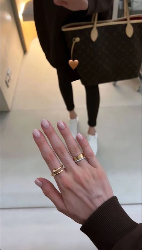 Cartier Nail Ring, Cartier Gold Ring, Cartier Love Band, Love Rings, Cartier Love Ring, Accesories Jewelry, Luxe Jewelry, Jewelry Accessories Ideas, Dope Jewelry