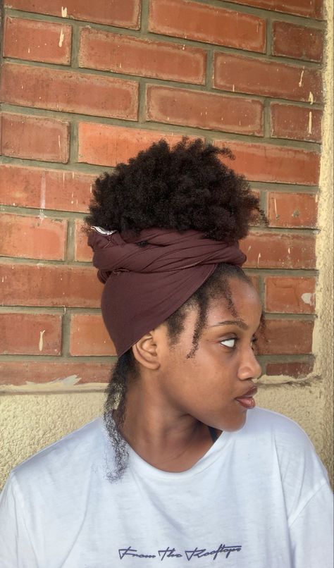 Head Wrap On Afro Hair, Hair Wrap Ideas, Locs Protective Styles, Pineapple Hairstyle, Headwrap Styles, Headwrap Hairstyles, Quick Natural Hair Styles, Head Wrap Styles, Hair Wrap Scarf