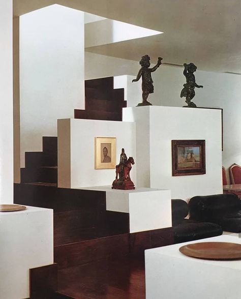 1980s Interior, Gae Aulenti, Retro Interior, Interior Stairs, Staircase Design, San Sebastian, Stairs Design, Interior Furniture, Architecture Details