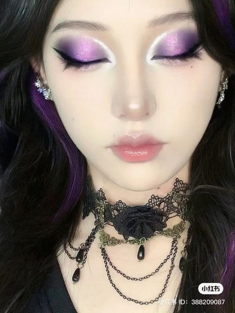 Purple Witch Makeup, Welcome To The Dark Side, Vampire Bride, Drag Make-up, Punk Makeup, Purple Eye Makeup, Cute Eye Makeup, Goth Glam, Witch Makeup