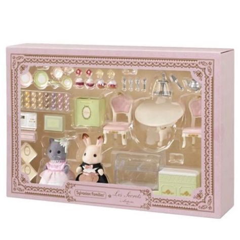 Critters 3, Calico Critters Families, Calico Critters, Mini Things, Sylvanian Families, Family Set, Cute Little Things, Cute Toys, Display Case