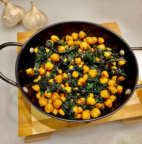 Garlic Chickpea and Spinach - a Simple Vegan Delight! Roasted Garbanzo Beans, Chickpea And Spinach, Garlic Chickpeas, Dry Chickpeas, Cold Dishes, Chickpea Recipes, Eastern Cuisine, Vegetarian Dinners, Garbanzo Beans