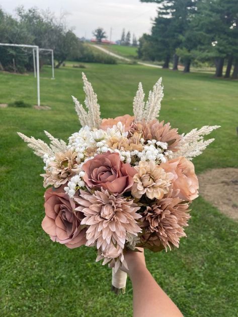 Dusty Rose Fall Wedding Bouquet, Flower Bouquet Aesthetic For Wedding, Rustic Bridal Flowers, Mauve And Pampas Grass Wedding, Boho Dusty Pink Wedding, Fall Wedding Pink Blushes, Fall Wedding Blush And Sage, Dusty Rose Boho Bouquet, Dusty Rose Pampas Bouquet