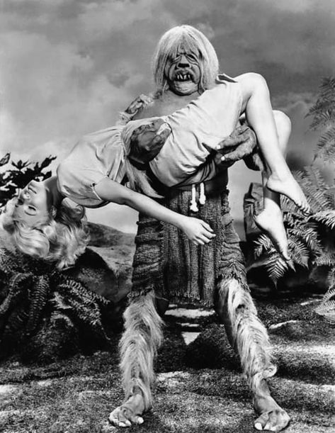 Yvette Mimieux and Morlock The Time Machine 1960, Yvette Mimieux, Sci Fi Horror Movies, Francois Truffaut, Science Fiction Movies, Skull Island, Classic Sci Fi, Sci Fi Films, Famous Monsters