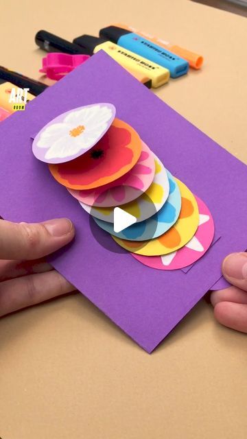 Art Room on Instagram: "Tuto for a pop-up greeting card 😍👋 #Popupcard #EasyDIY #Giftcard #DIY #Loveletter #Artroom" Diy Folding Cards Ideas, Cool Birthday Cards Diy Pop Up, Pop Up Pages Diy, Easy Pop Up Cards For Kids, Pop Up Birthday Cards Diy, Birthday Pop Up Cards Diy, Pop Out Cards Diy, How To Make A Pop Up Card, Diy Pop Up Card Tutorial