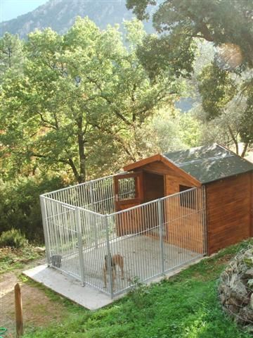 Kennel Ideas Indoor Diy, Dog Kennel Ideas Outdoor Diy, Dog Kennel Ideas Indoor Diy, Build Dog Kennel, Kennel Ideas Indoor, Indoor Dog Kennel Ideas, Dog Kennel Ideas Indoor, Dog Kennel Ideas Outdoor, Outdoor Dog Kennel Ideas