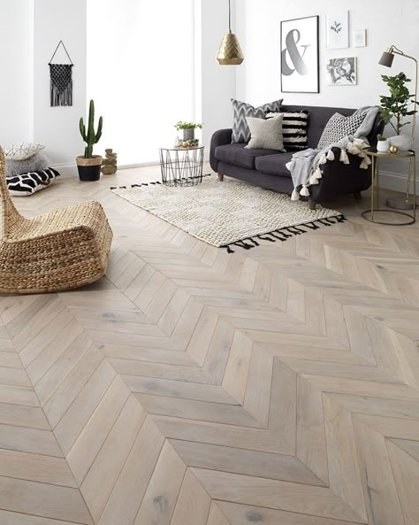 Wood Floor Design, Herringbone Wood Floor, Natural Wood Flooring, Flooring Inspiration, Herringbone Floor, 아파트 인테리어, Floor Ideas, Parquet Flooring, Living Room Flooring