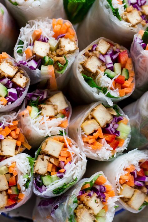 Rice Paper Rolls Recipes, Tofu Rice, Fraiche Living, Lazy Cat Kitchen, Salad Rolls, Rice Paper Rolls, Diner Recept, Savory Vegan, Summer Salad