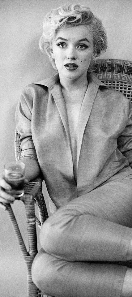 MARILYN MONROE BY MILTON GREENE Milton Greene, Becoming An Actress, Online Sweepstakes, Marilyn Monroe Photos, Marilyn Monroe, Actresses, Celebrities, Photographer, Fictional Characters