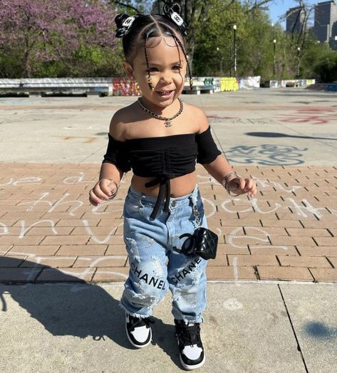 Baby Girl Hairstyles Curly, Black Kids Fashion, Fashion Baby Girl Outfits, Fashion Top Outfits, Latina Fashion, April May, Frocks For Girls