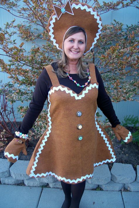 Gingerbread girl costume Gingerbread Costume, Gingerbread Outfit, Diy Girls Costumes, Gingerbread Man Costumes, Shrek Costume, Christmas Parade Floats, Christmas Dress Up, Gingerbread Lady, Running Costumes