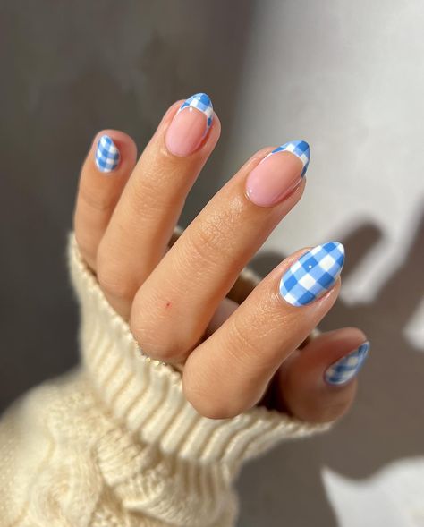 Samantha 🌹 | have to remember to do gingham in a diff color next time bc i just look like a huge bath & body works fan lol | Instagram Bright Summer Nails Designs, Western Nails, Summer Nail Designs, Bright Summer Nails, Glamour Nails, Fall Acrylic Nails, Cute Gel Nails, Bright Nails, Funky Nails