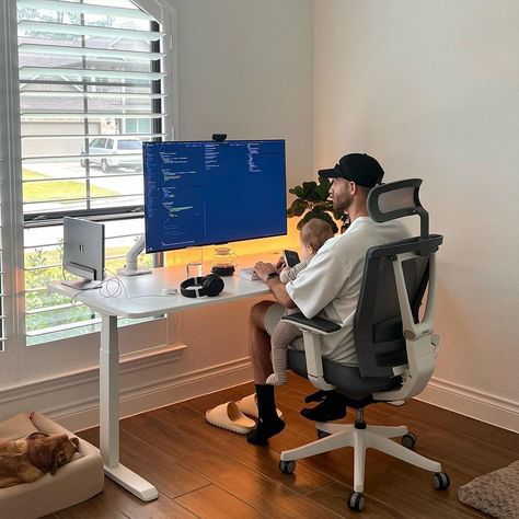 Autonomous.ai Photo Zone Ideas, Tech Home Office, Home Office Set Up, Home Studio Ideas, Lush Plants, Setup Gaming, Desks Office, Photo Zone, Home Studio Setup