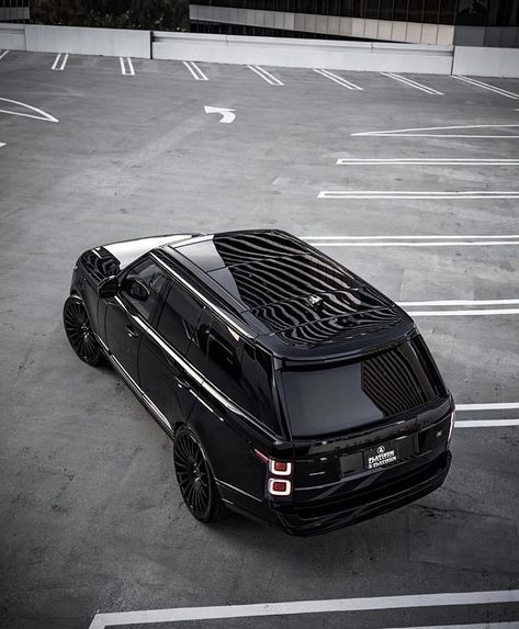 Range Rover Vogue Black, All Black Range Rover, Land Rover Vogue, Range Rover Autobiography Black, Range Rover Vogue Autobiography, Range Rover Sport Black, Most Luxurious Car, Dream Cars Range Rovers, Range Rover Black