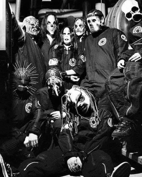 Slipknot Black And White, Chris Fehn, Slipknot Band, Zakk Wylde, Cradle Of Filth, The Pretty Reckless, Corey Taylor, Fender Guitar